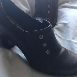 Clarks artisan brown booties